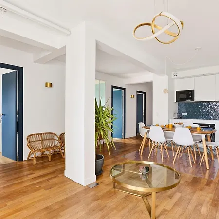 Bright & Quiet 3br With Balconies In 11th * París