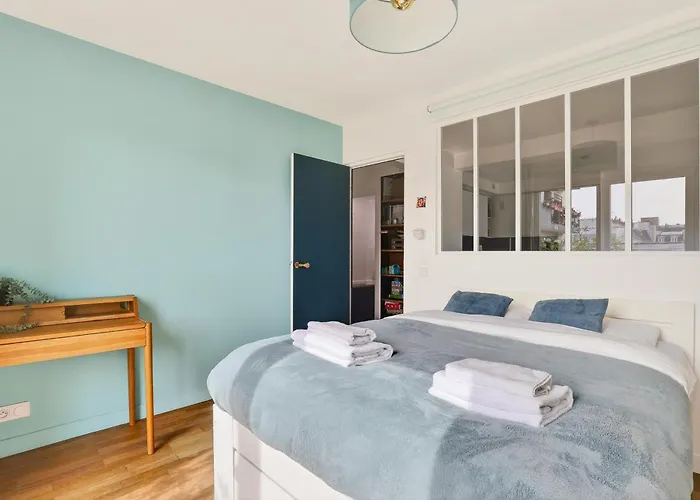 Bright & Quiet 3br With Balconies In 11th Apartment Paris