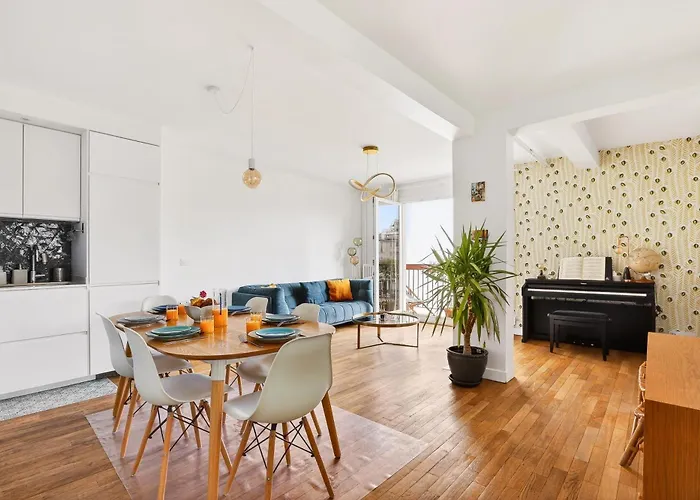 Apartment Bright & Quiet 3br With Balconies In 11th *